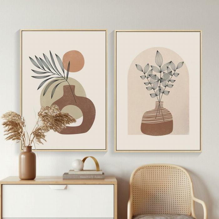 グラスに注がれた韓国の梅酒とボトル、背景には韓国の雰囲気が漂う